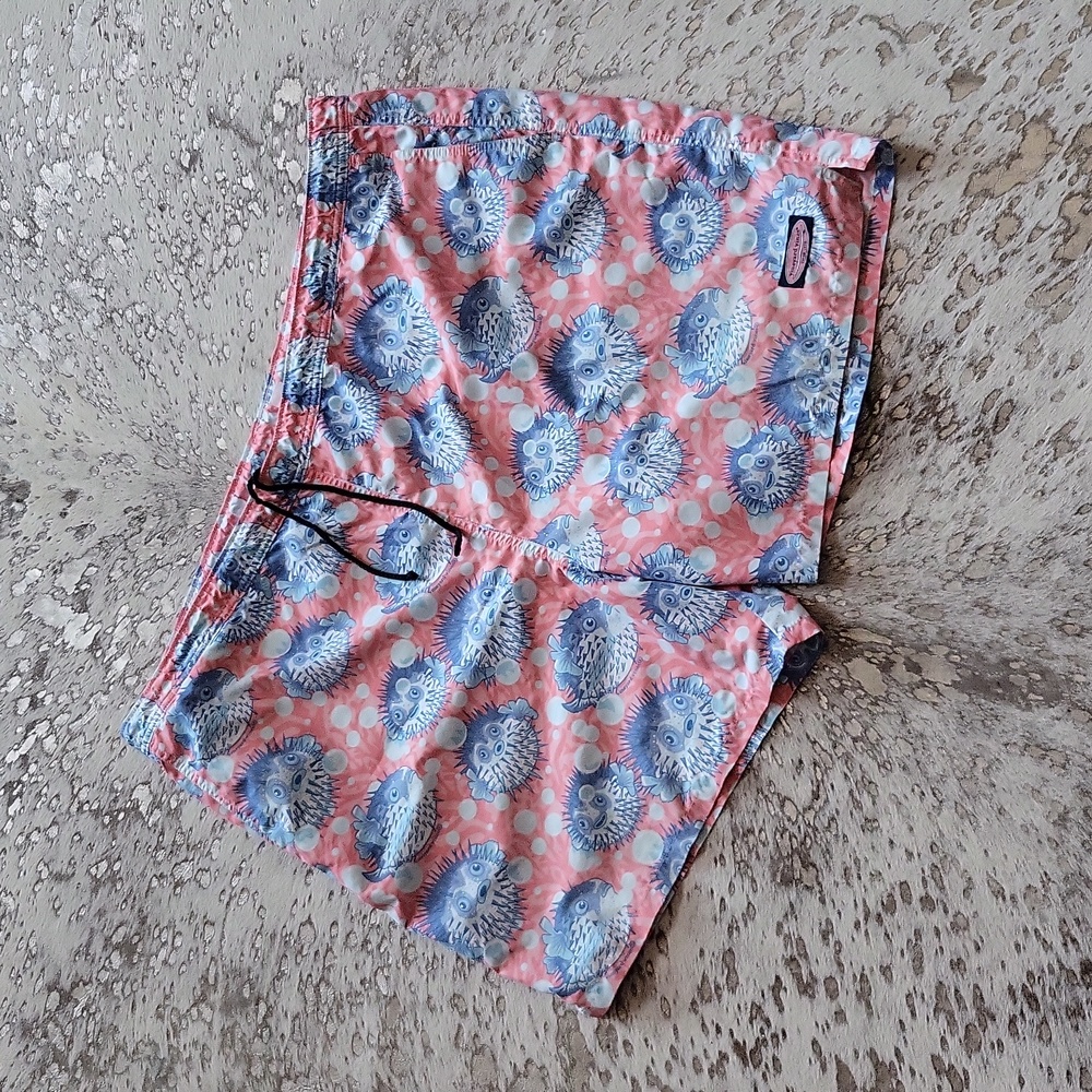 Vineyard Vines Blowfish Print Swim Trunks Sz2XL